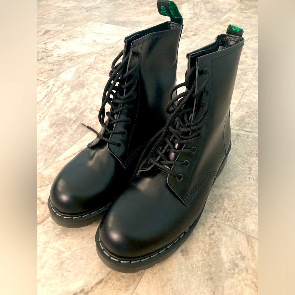 Solovair Mens Combat Boots